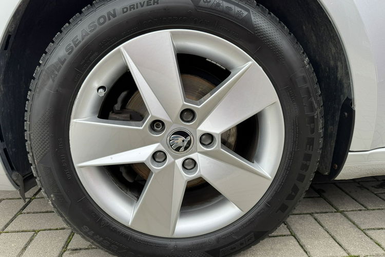 Skoda Octavia R E Z E R W A C J A zdjęcie 14