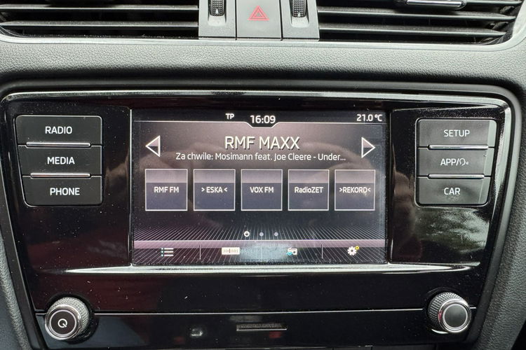 Skoda Octavia R E Z E R W A C J A zdjęcie 15