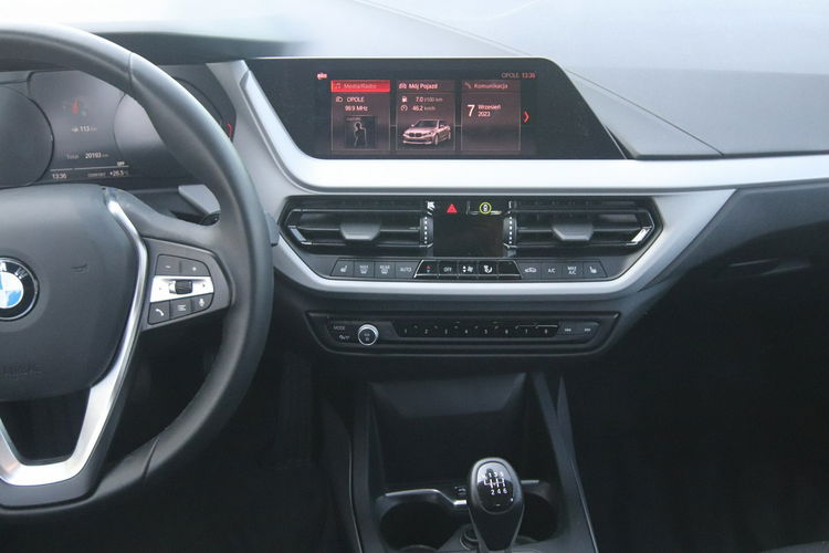 BMW 118 zarejestrowany.2020-PIERWSZA REJ,  alu,  parktronic,  led zdjęcie 10