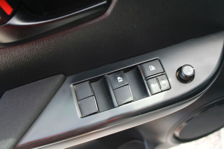 Toyota Hilux F-Vat Salon Polska Gwarancja zdjęcie 13