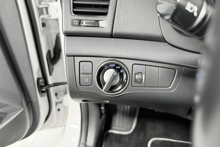 Hyundai i40 1.7CRDi136KM PREMIUM+Nav BiXenon Skóry Alu KeyLessGo LED Dzienne zdjęcie 45