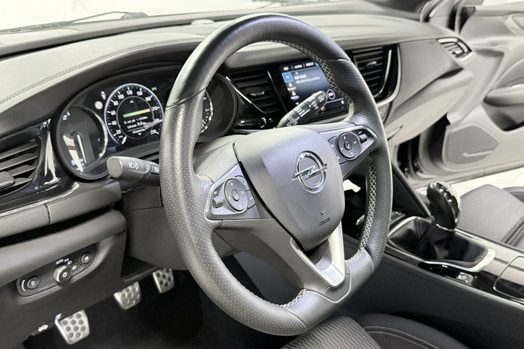 Opel Insignia 2.0 CDTi 170PS SportsTourer Dynamic Matrix Navi Skóry Panorama zdjęcie 39