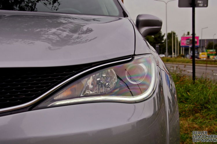 Chrysler Pacifica Limited - Doskonały Minivan dla Wymagających Rodzin zdjęcie 11