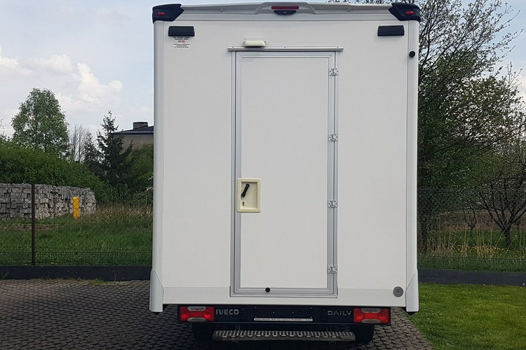 Iveco Daily KONTENER NISKOPODŁOGOWY 4.43x2.23x2.42 SKLEP BAR FOODTRUCK KAMPER AC zdjęcie 16