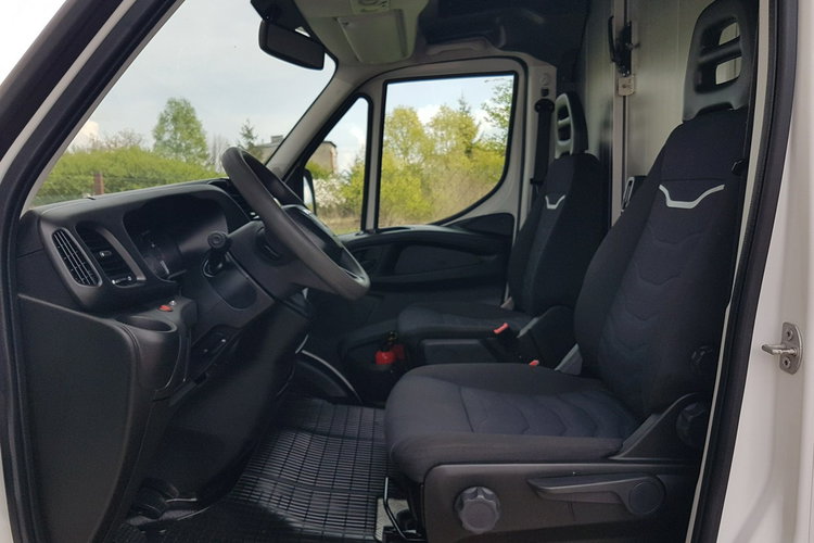 Iveco Daily KONTENER NISKOPODŁOGOWY 4.43x2.23x2.42 SKLEP BAR FOODTRUCK KAMPER AC zdjęcie 21