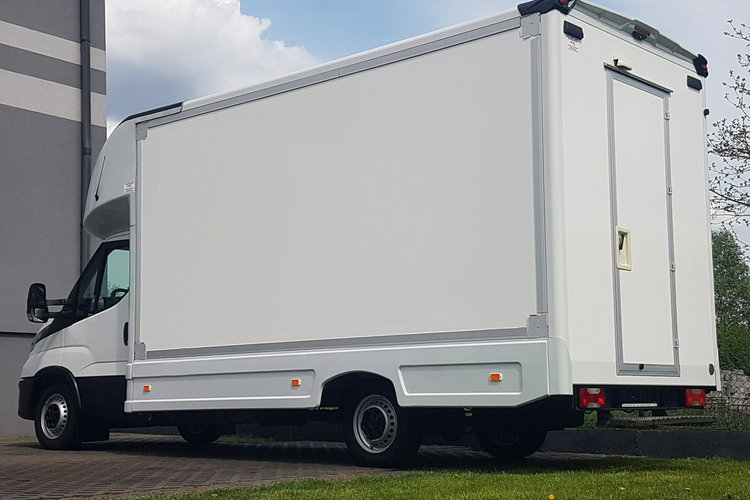Iveco Daily KONTENER NISKOPODŁOGOWY 4.43x2.23x2.42 SKLEP BAR FOODTRUCK KAMPER AC zdjęcie 28