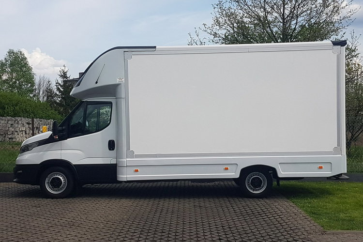 Iveco Daily KONTENER NISKOPODŁOGOWY 4.43x2.23x2.42 SKLEP BAR FOODTRUCK KAMPER AC zdjęcie 11