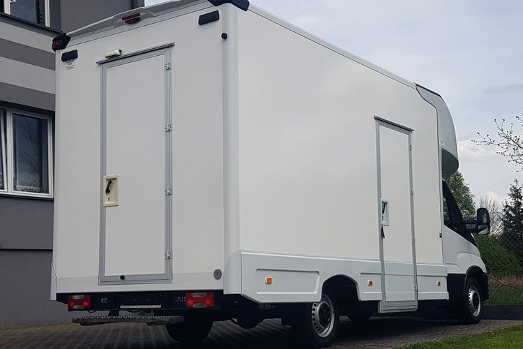 Iveco Daily KONTENER NISKOPODŁOGOWY 4.43x2.23x2.42 SKLEP BAR FOODTRUCK KAMPER AC zdjęcie 29
