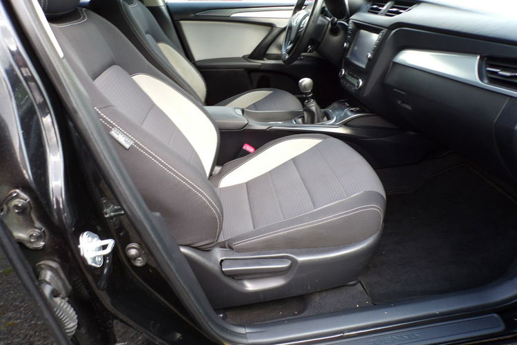 Toyota Avensis BI LED /Edition S /Navi /2.0 /143KM /2017 zdjęcie 39