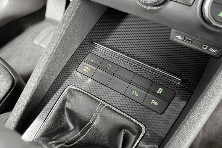 Skoda Octavia RS 2.0 TDI 184KM VRSMode KeyLess LED Bi-Xenon Navi KESKIN 19" Niemiec zdjęcie 24