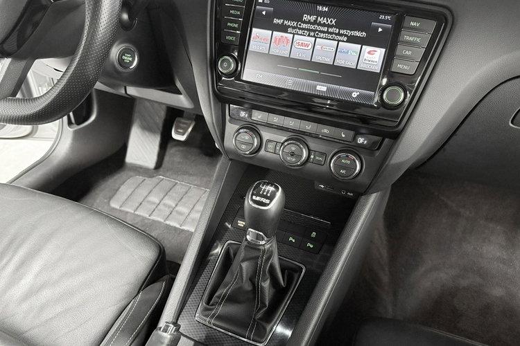 Skoda Octavia RS 2.0 TDI 184KM VRSMode KeyLess LED Bi-Xenon Navi KESKIN 19" Niemiec zdjęcie 29
