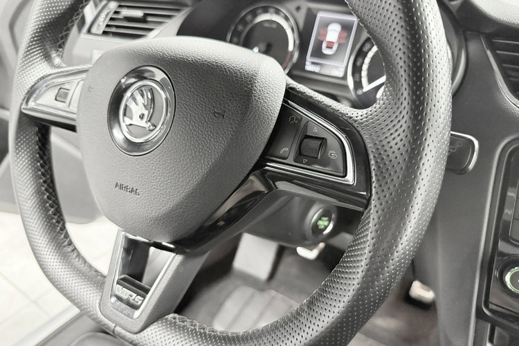 Skoda Octavia RS 2.0 TDI 184KM VRSMode KeyLess LED Bi-Xenon Navi KESKIN 19" Niemiec zdjęcie 31