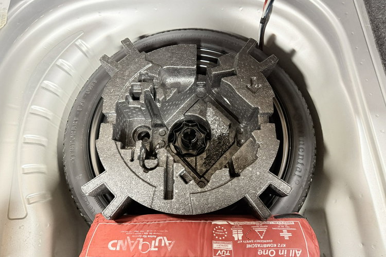 Skoda Octavia RS 2.0 TDI 184KM VRSMode KeyLess LED Bi-Xenon Navi KESKIN 19" Niemiec zdjęcie 39