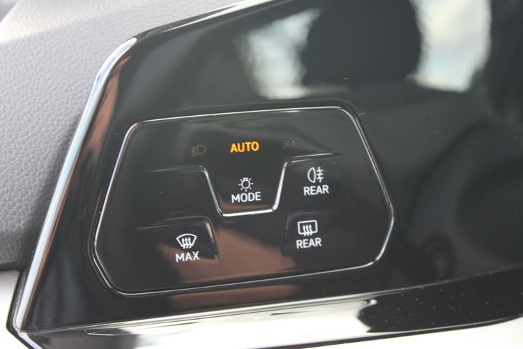 Volkswagen Golf LIFE Asystent Salon Polska Gwarancja zdjęcie 19