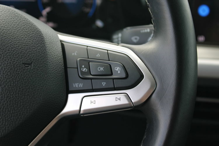 Volkswagen Golf LIFE Asystent Salon Polska Gwarancja zdjęcie 22
