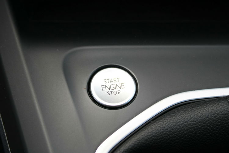 Volkswagen Golf LIFE Asystent Salon Polska Gwarancja zdjęcie 26