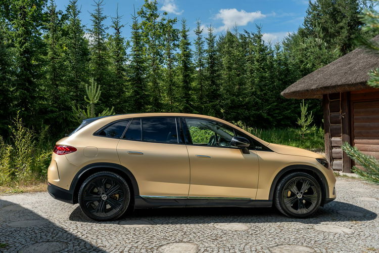 Mercedes EQE 500 SUV / 4MATIC / 90kWh / BEZWYPADKOWY / SALON POLSKA / 1 WŁAŚCICIEL zdjęcie 14