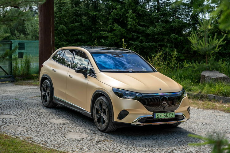 Mercedes EQE 500 SUV / 4MATIC / 90kWh / BEZWYPADKOWY / SALON POLSKA / 1 WŁAŚCICIEL zdjęcie 17