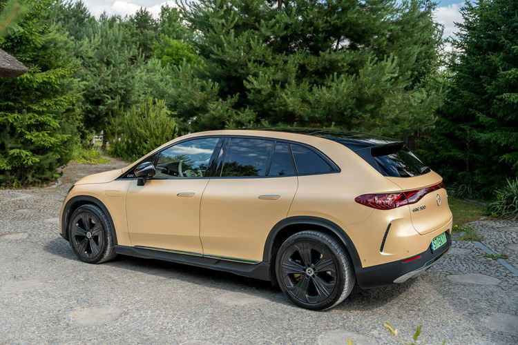 Mercedes EQE 500 SUV / 4MATIC / 90kWh / BEZWYPADKOWY / SALON POLSKA / 1 WŁAŚCICIEL zdjęcie 18