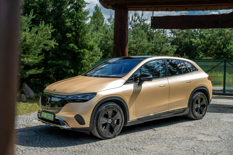 Mercedes EQE 500 SUV / 4MATIC / 90kWh / BEZWYPADKOWY / SALON POLSKA / 1 WŁAŚCICIEL zdjęcie 19