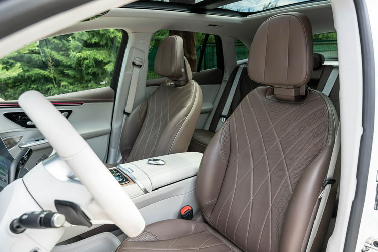 Mercedes EQE 500 SUV / 4MATIC / 90kWh / BEZWYPADKOWY / SALON POLSKA / 1 WŁAŚCICIEL zdjęcie 39