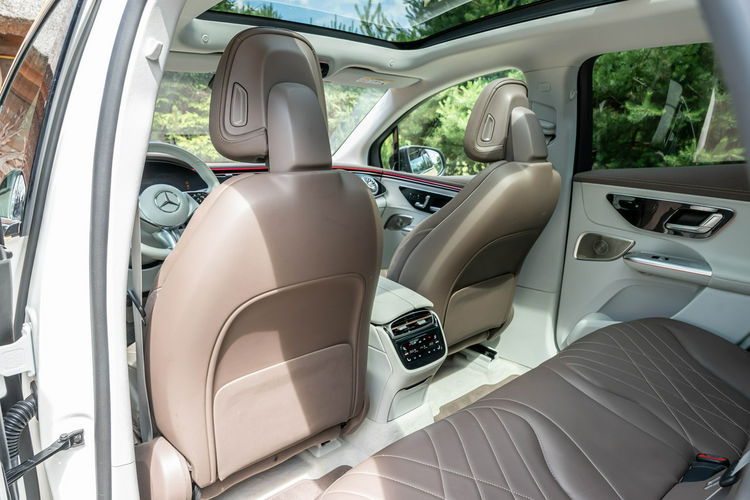 Mercedes EQE 500 SUV / 4MATIC / 90kWh / BEZWYPADKOWY / SALON POLSKA / 1 WŁAŚCICIEL zdjęcie 74