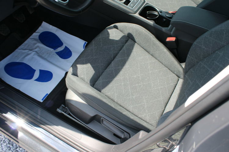 Volkswagen Golf LIFE Asystent Salon Polska Gwarancja zdjęcie 15