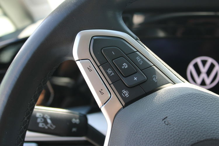 Volkswagen Golf LIFE Asystent Salon Polska Gwarancja zdjęcie 18