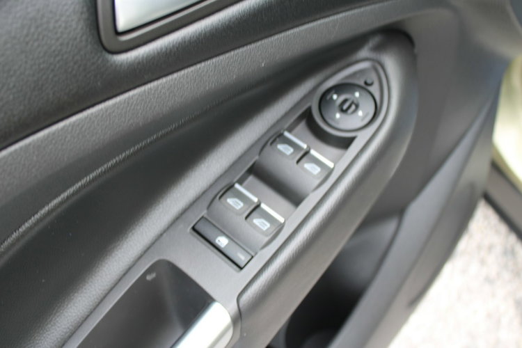 Ford Kuga Panorama SONY G.Fotele Automat zdjęcie 15