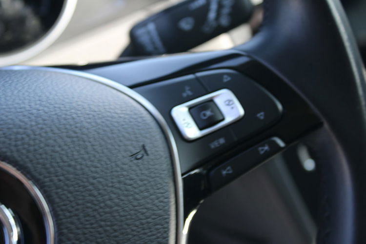 Volkswagen Golf Comfortline A Gwarancja Auto-Hold zdjęcie 20