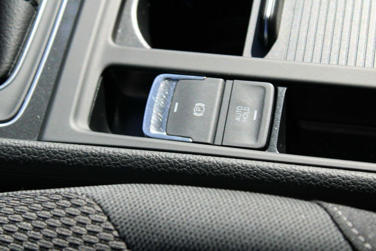 Volkswagen Golf Comfortline A Gwarancja Auto-Hold zdjęcie 26