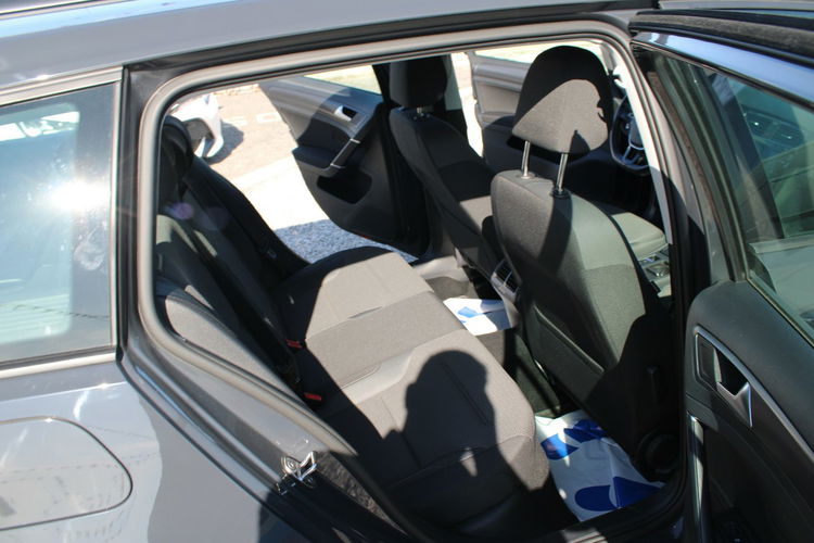 Volkswagen Golf Comfortline A Gwarancja Auto-Hold zdjęcie 28