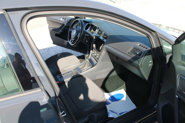 Volkswagen Golf Comfortline A Gwarancja Auto-Hold zdjęcie 29