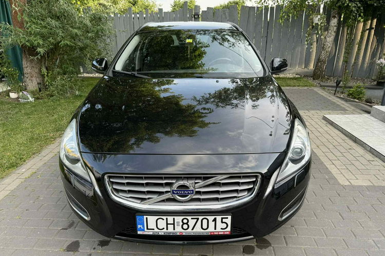 Volvo V60 Niemcy Dobrze wyposażone zdjęcie 13