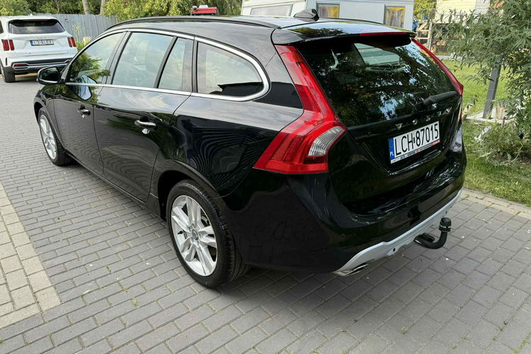 Volvo V60 Niemcy Dobrze wyposażone zdjęcie 3