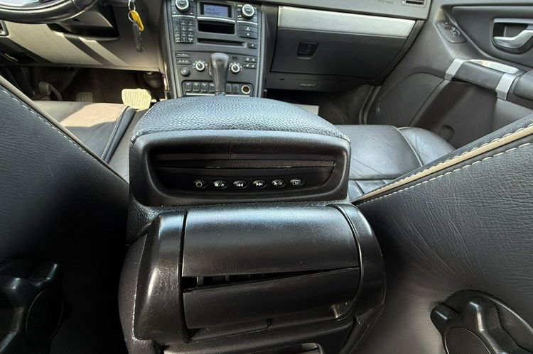 Volvo XC 90 2.4d5 automat 7os. Skóry Navi DVD doinwestowany bezwypadek gwarancja zdjęcie 20