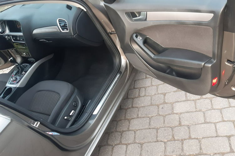 A4 Audi A4 2.0 TFSI E85 Ambiente zdjęcie 4