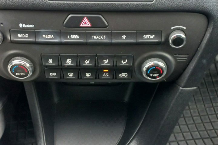 Kia Sportage REZERWACJA 4x4 Salon PL Serwis ASO 1.6 136KM Ledy Kamera Cofania zdjęcie 17