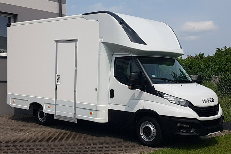 Iveco Daily KONTENER NISKOPODŁOGOWY 4.43x2.23x2.42 SKLEP BAR FOODTRUCK KAMPER AC zdjęcie 2