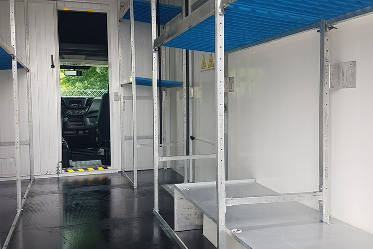 Iveco Daily KONTENER NISKOPODŁOGOWY 4.43x2.23x2.42 SKLEP BAR FOODTRUCK KAMPER AC zdjęcie 25