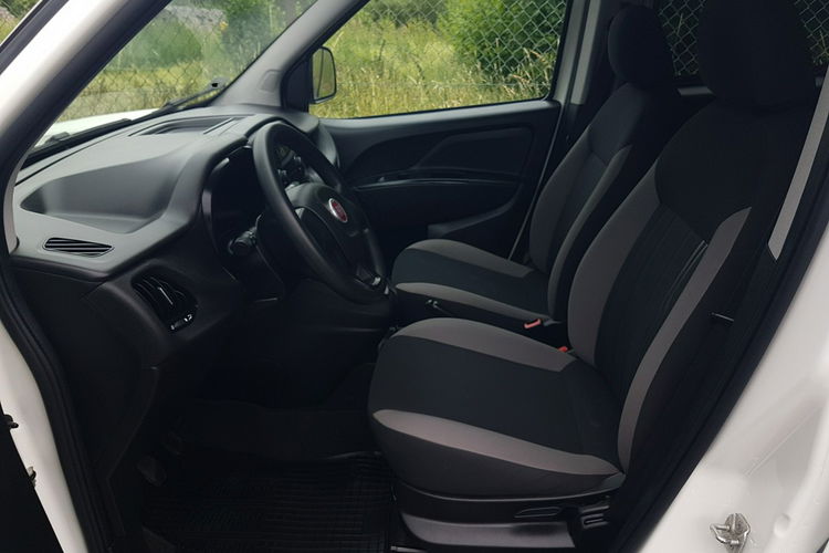 Fiat Doblo MAXI 5 OSÓB DŁUGI KLIMA 6-BIEGÓW KRAJOWY 2 X DRZWI BOCZNE PRZESUWNE zdjęcie 19