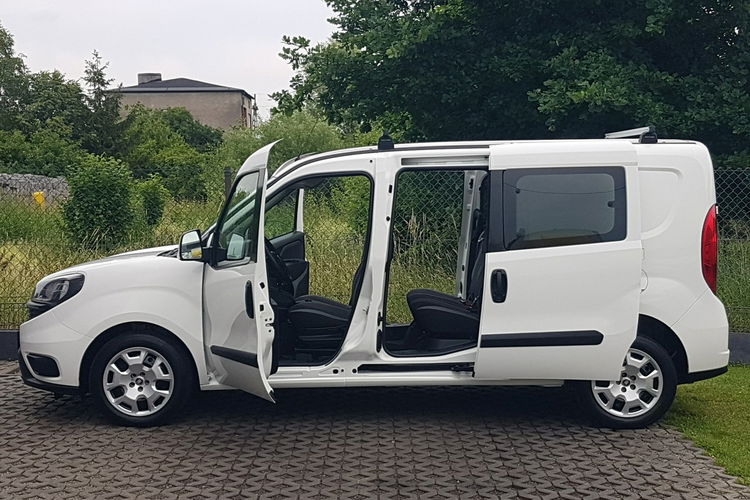 Fiat Doblo MAXI 5 OSÓB DŁUGI KLIMA 6-BIEGÓW KRAJOWY 2 X DRZWI BOCZNE PRZESUWNE zdjęcie 20