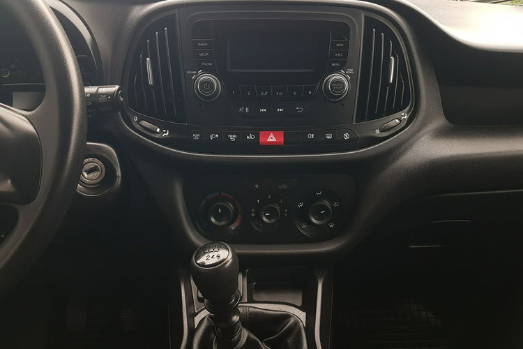 Fiat Doblo MAXI 5 OSÓB DŁUGI KLIMA 6-BIEGÓW KRAJOWY 2 X DRZWI BOCZNE PRZESUWNE zdjęcie 33