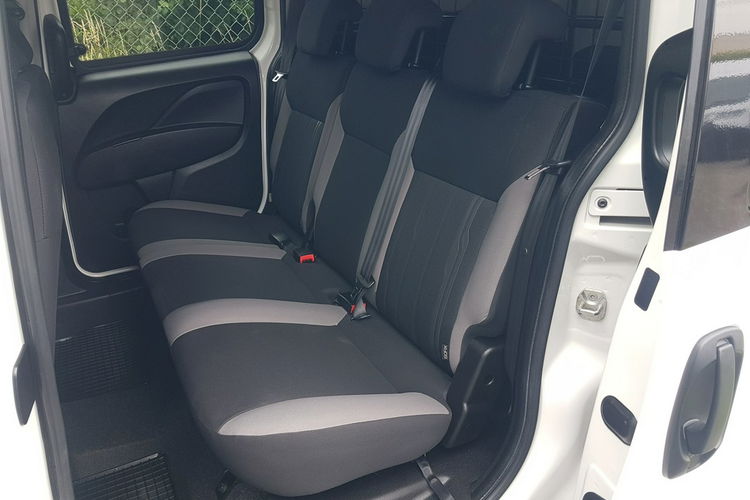 Fiat Doblo MAXI 5 OSÓB DŁUGI KLIMA 6-BIEGÓW KRAJOWY 2 X DRZWI BOCZNE PRZESUWNE zdjęcie 6