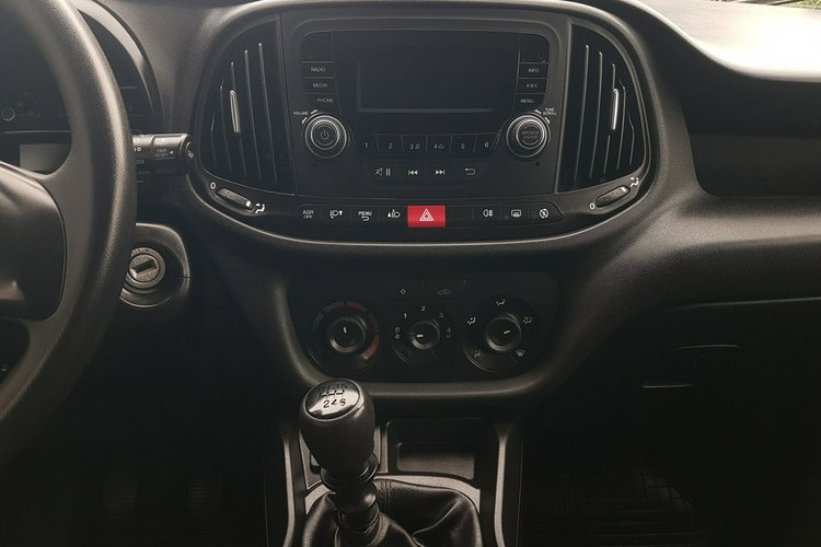 Fiat Doblo MAXI 5 OSÓB DŁUGI KLIMA 6-BIEGÓW KRAJOWY 2X DRZWI BOCZNE PRZESUWNE zdjęcie 10