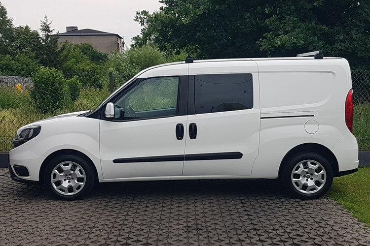Fiat Doblo MAXI 5 OSÓB DŁUGI KLIMA 6-BIEGÓW KRAJOWY 2X DRZWI BOCZNE PRZESUWNE zdjęcie 11
