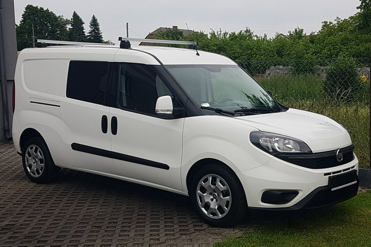 Fiat Doblo MAXI 5 OSÓB DŁUGI KLIMA 6-BIEGÓW KRAJOWY 2X DRZWI BOCZNE PRZESUWNE zdjęcie 2