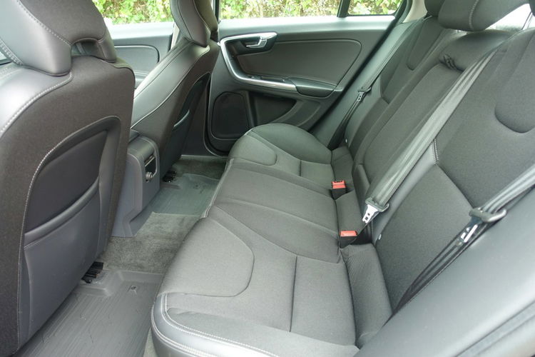 Volvo S60 Oferta Prywatna Salon Polska 1.6 Benzyna 150 KM Automat zdjęcie 11