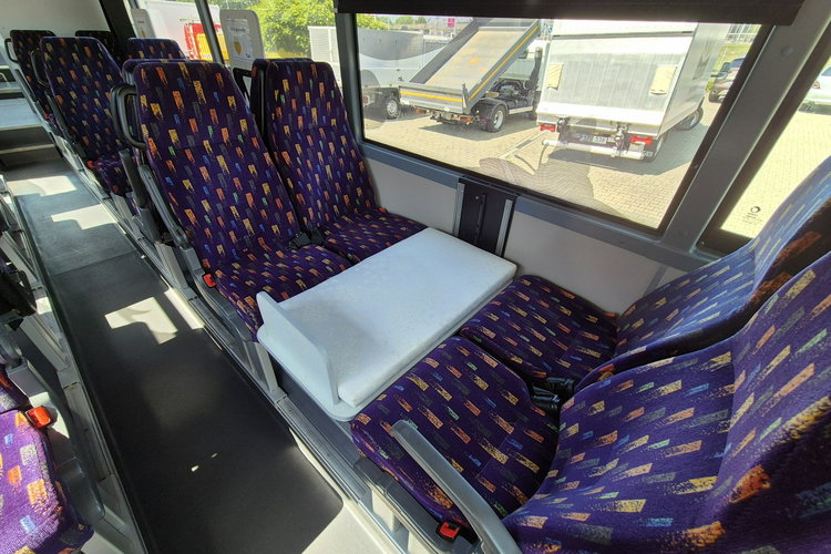 330S / KAMPER + AUTOBUS KAMPER / AUTOBUS/ NOWA ZABUDOWA / SOLAR NA DACHU / ŁAZIENKA / KUCHENKA zdjęcie 43