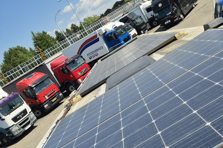 330S / KAMPER + AUTOBUS KAMPER / AUTOBUS/ NOWA ZABUDOWA / SOLAR NA DACHU / ŁAZIENKA / KUCHENKA zdjęcie 53